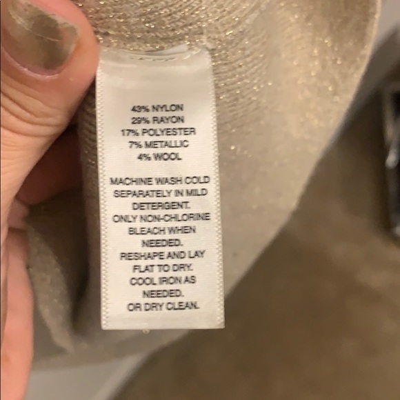 Sweater - Picture 4 of 4